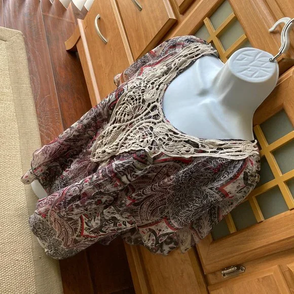 Style & Co. Print Crochet Flutter Sleeved Blouse Large - Picture 3 of 5
